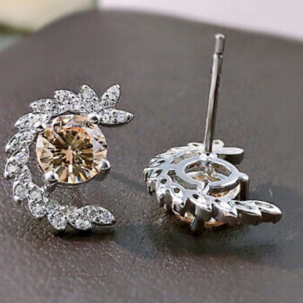 NWT sparkling sterling silver diamond earrings - Picture 4 of 7